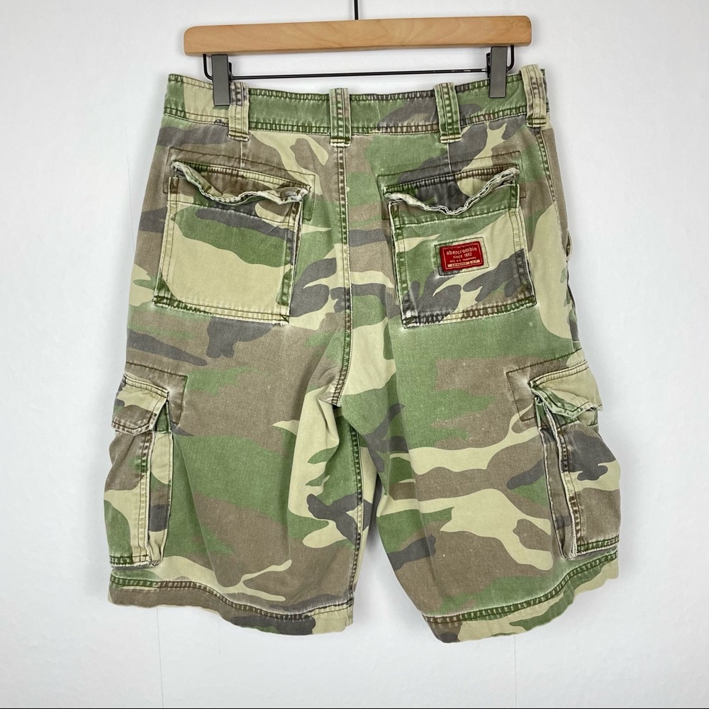 Abercrombie & Fitch Kids Green Camo Cargo Shorts - Picture 2 of 12